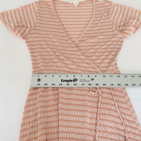 Caution to the Wind Dress Women M Pink White Faux Wrap Stretch Mini Trad Wife - Picture 6 of 7